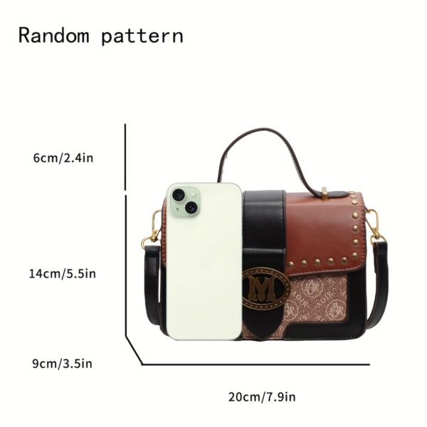 A Stylish Handbag Featuring a New Retro Floral Design with Contrasting Elements