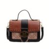 A Stylish Handbag Featuring a New Retro Floral Design with Contrasting Elements