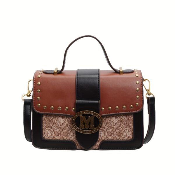 A Stylish Handbag Featuring a New Retro Floral Design with Contrasting Elements