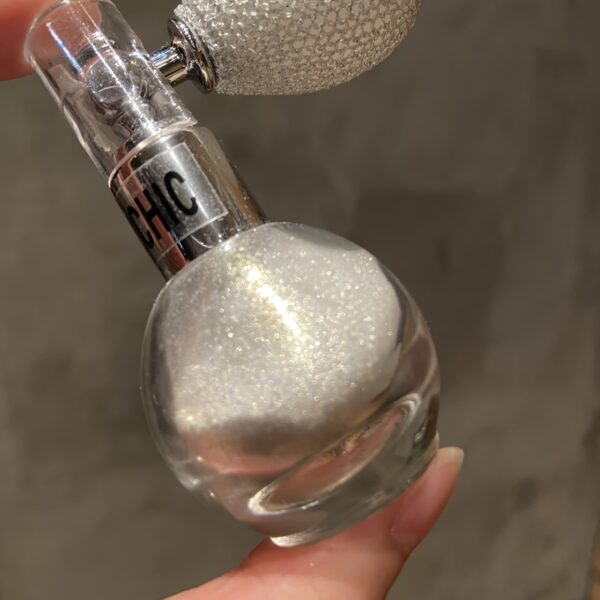 Glowing Mist Powder With Extended Durability