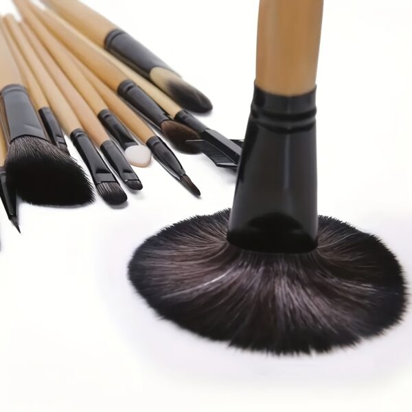 24pcs Professional Makeup Brush Set for Beginners - Oval Brushes with ABS Plastic Handles and Polyester Bristles, Unscented, Suitable for Normal Skin, Includes Foundation, Blush, Eye Shadow, Concealer Brushes with Soft Bristles and Durable Holder
